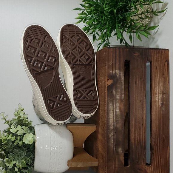 CONVERSE CTAS LIFT HI  PLATFORM WOMEN SZ VARIOUS - Picture 7 of 7